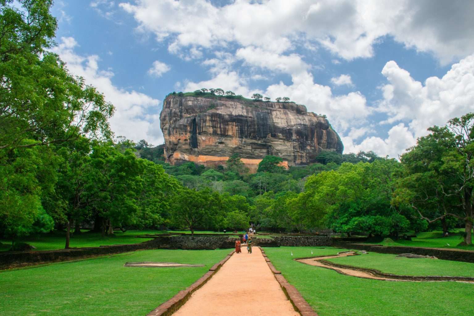 Ultimate guide to Sigiriya Rock Fortress Sri Lanka - Ceylon Hunt