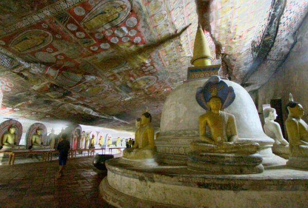 dambulla cave temple